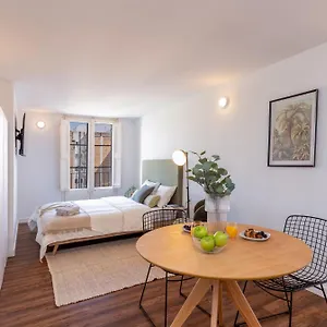 staycenter-gothic-apartments-studios.catalonia-hotels.com/